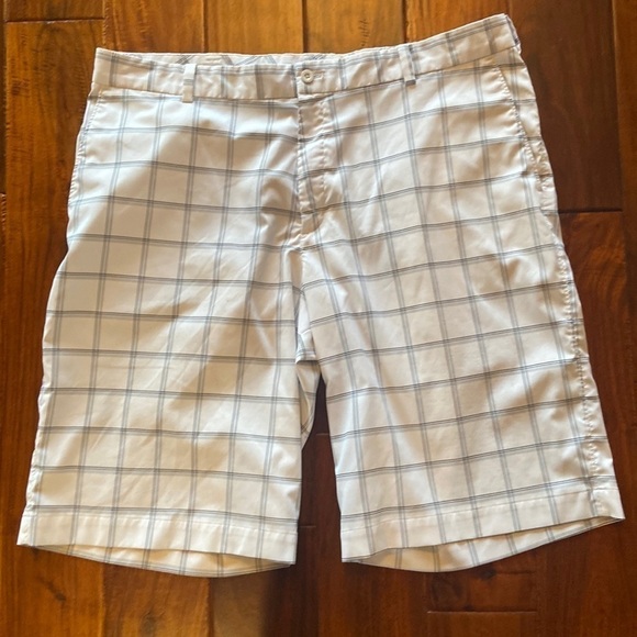 Nike Other - Nike White Golf Shorts w/ Gray Plaid Stripes in Size 38 [EXCELLENT]
